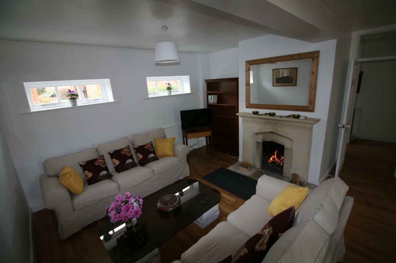Prince Hill Cottages Worton  Экстерьер фото